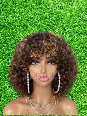 Boom Vente De Perruque Neuf Disponible Jusqu'à La Fin Du Stockage