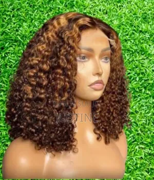 Boom Vente De Perruque Neuf Disponible Jusqu'à La Fin Du Stockage