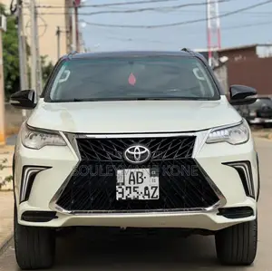 Toyota Fortuner 2017 Noir