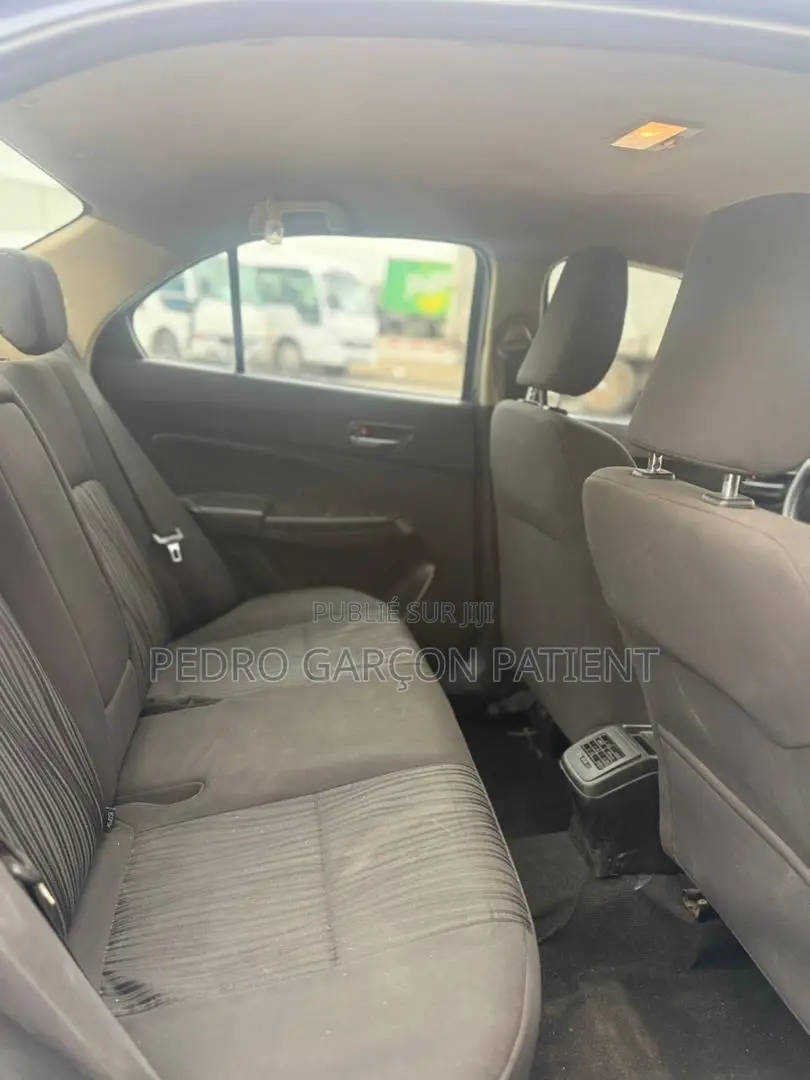 Suzuki Dzire 2024 Bleu