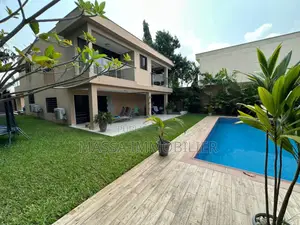 4chbre Villa dans Massa Immobilier, Cocody à Louer