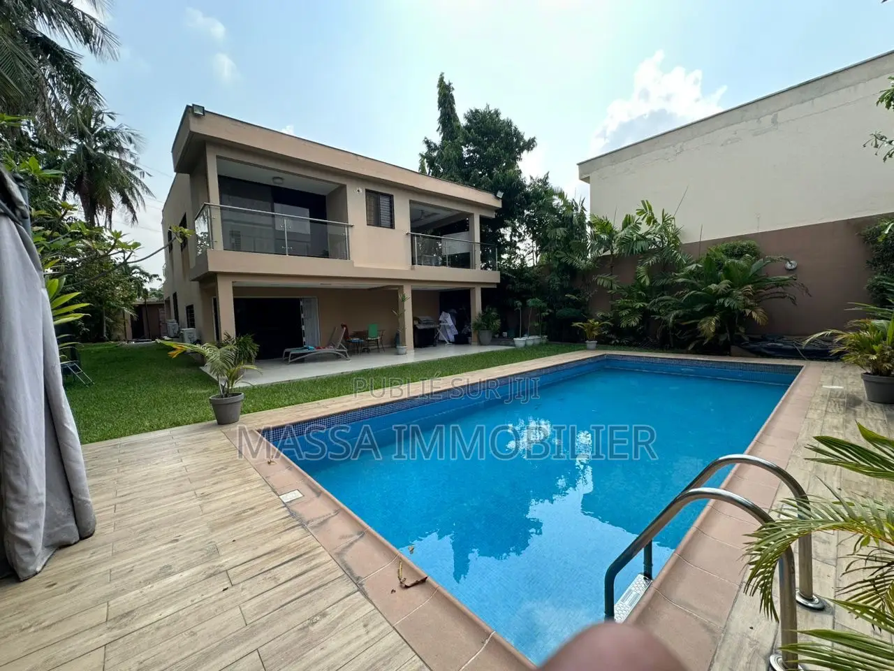 4chbre Villa dans Massa Immobilier, Cocody à Louer