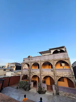 12chbre Duplex dans Cocody à Vendre