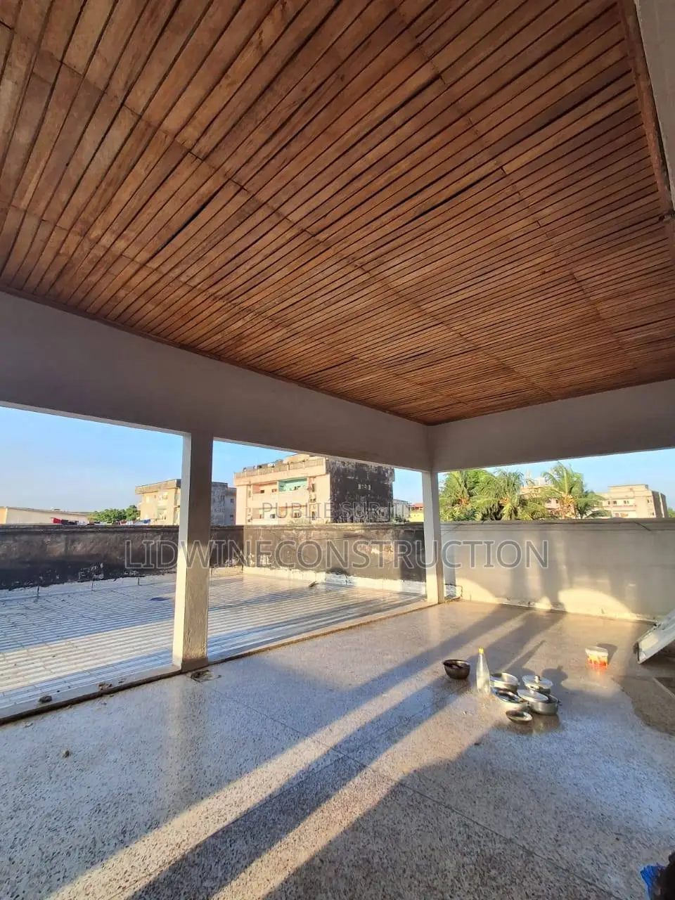 12chbre Duplex dans Cocody à Vendre