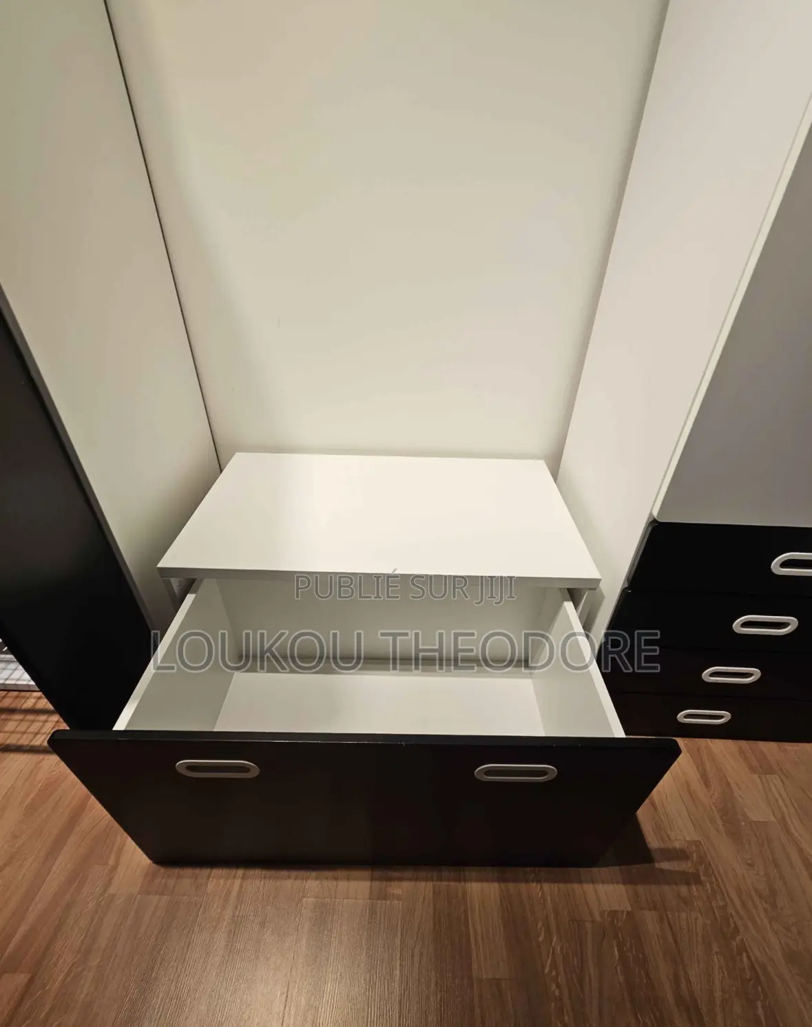 Ensemble Meuble Chambre 2 Armoires, 1 Coffre, 1 Caisson De Bureau