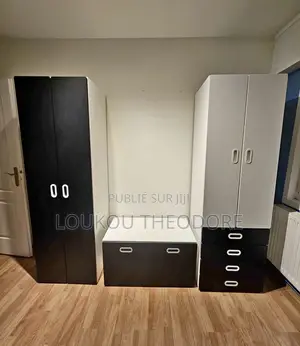 Ensemble Meuble Chambre 2 Armoires, 1 Coffre, 1 Caisson De Bureau