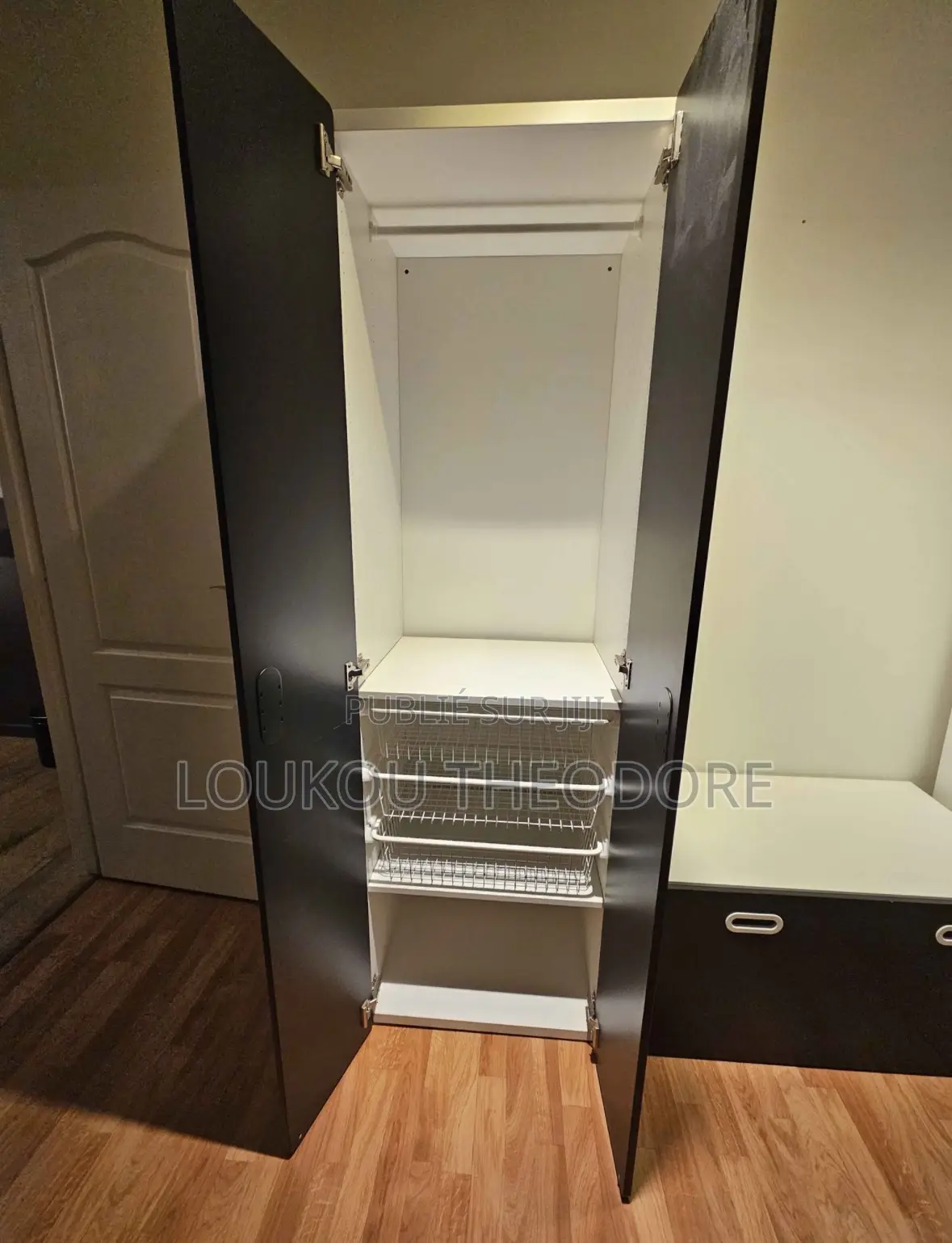 Ensemble Meuble Chambre 2 Armoires, 1 Coffre, 1 Caisson De Bureau