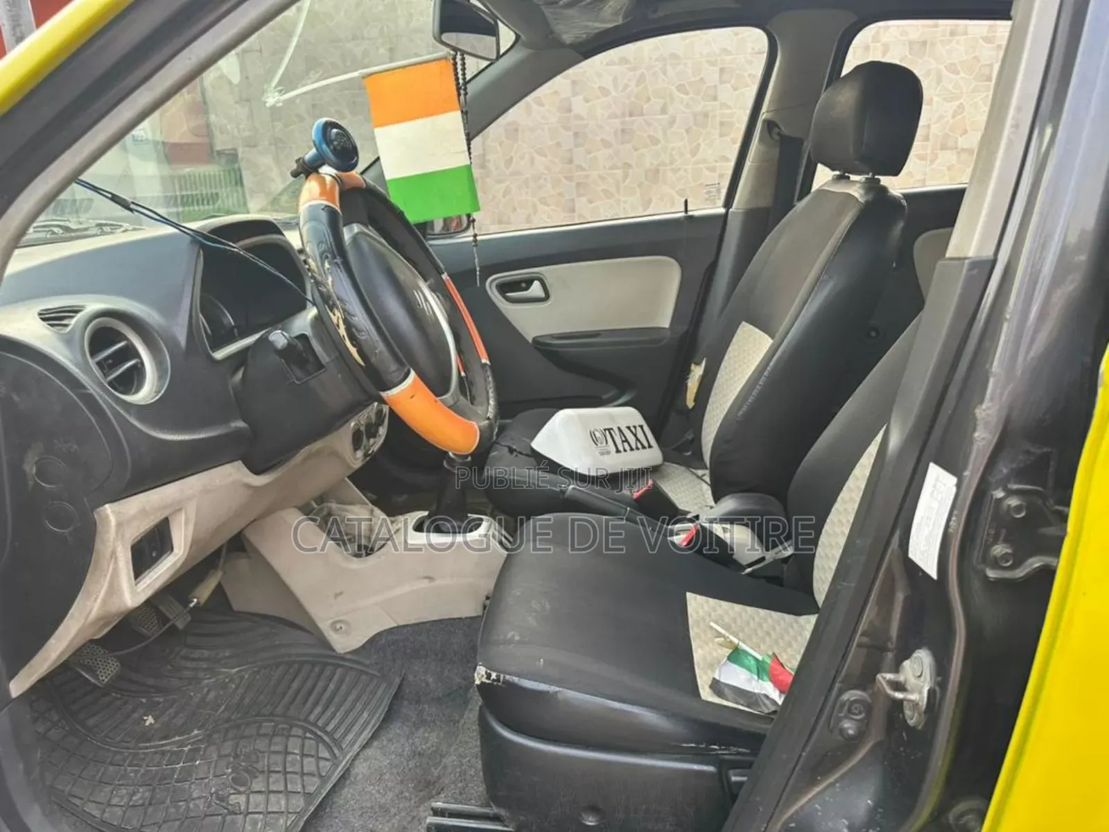 Suzuki Alto 2022 Jaune