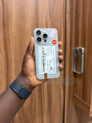 Apple iPhone 15 Pro 128 GB Gris