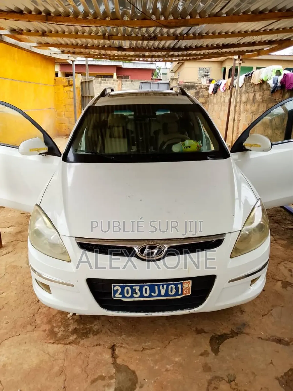 Hyundai Elantra Touring SE 2010 Blanc