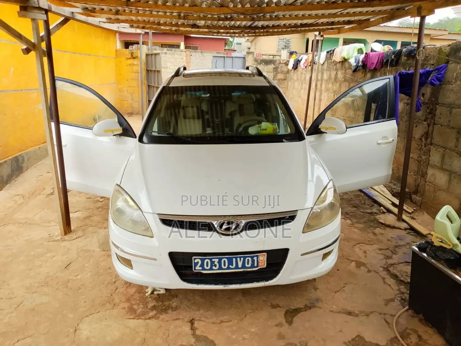 Hyundai Elantra Touring SE 2010 Blanc