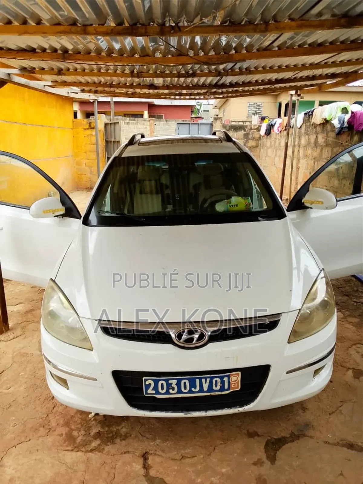 Hyundai Elantra Touring SE 2010 Blanc