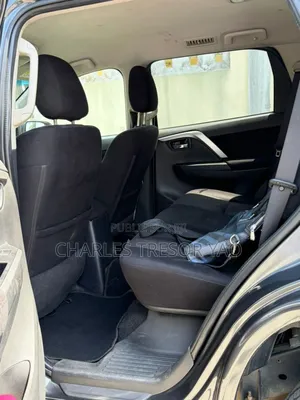 Mitsubishi Montero 2022 Argenté