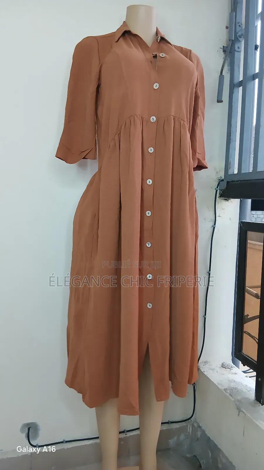 Belle Robe Disponible