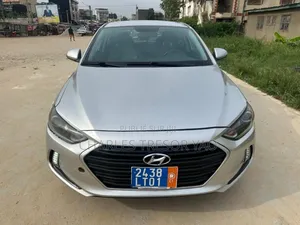 Hyundai Elantra Limited 2018 Gris