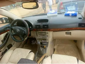 Toyota Avensis 2008 Beige