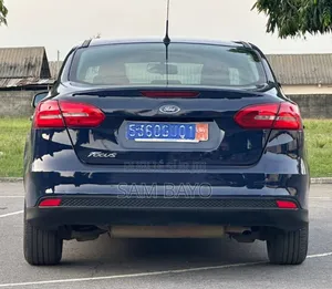 Ford Focus 2015 Bleu
