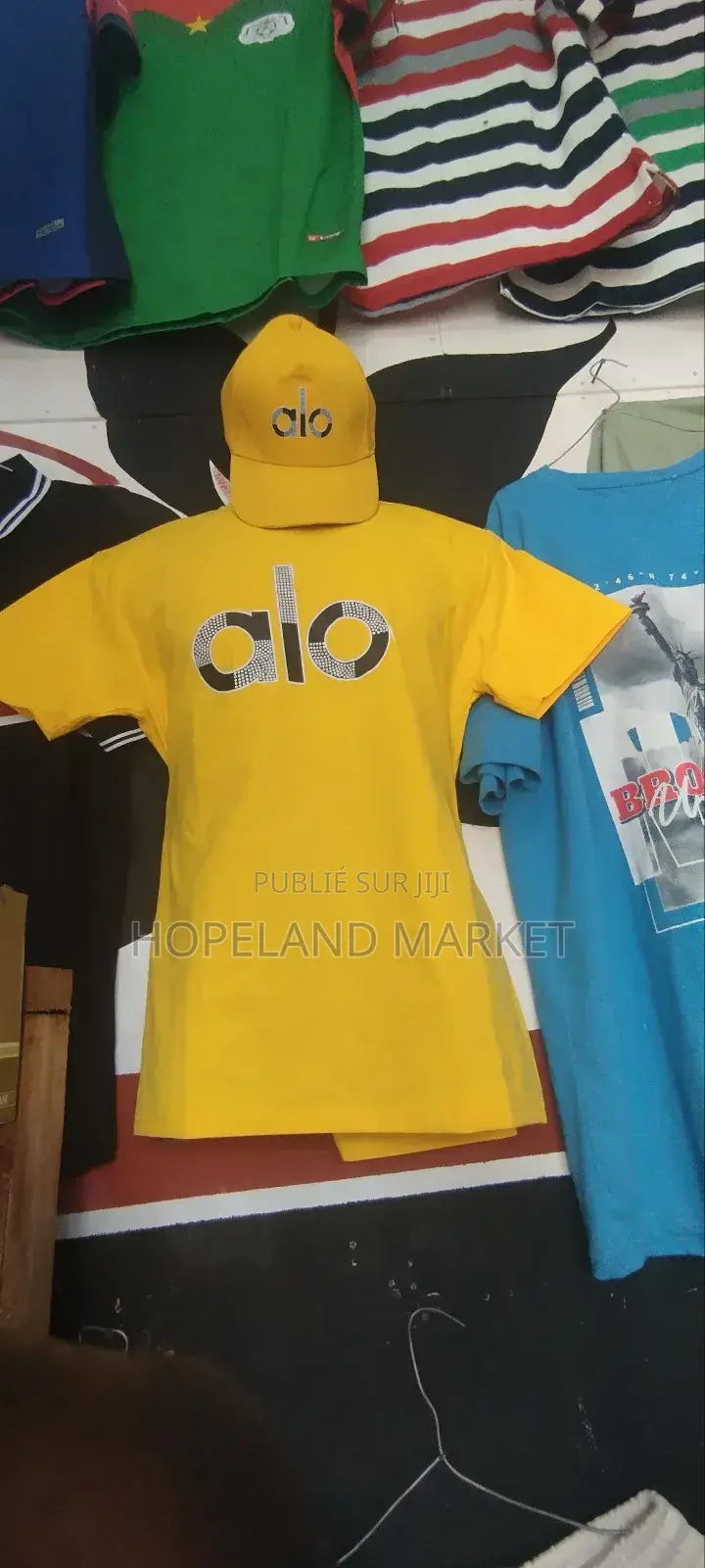 T-Shirt Avec Chapeau