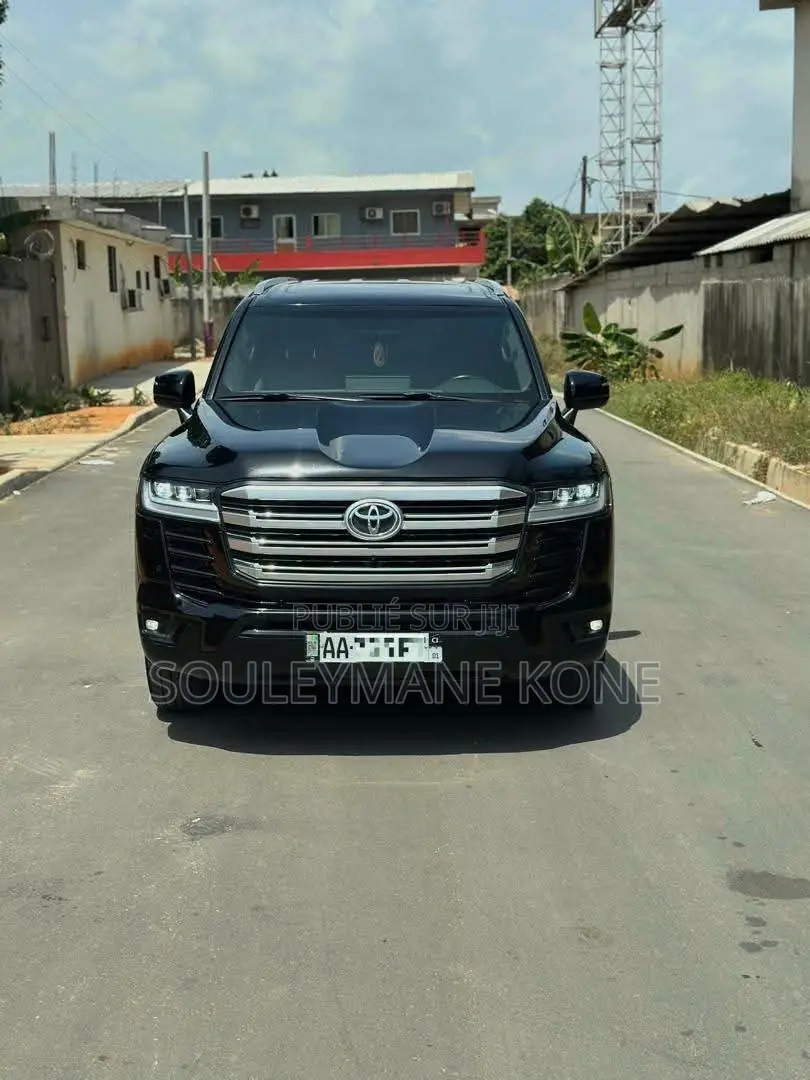 Toyota Land Cruiser 2022 Noir