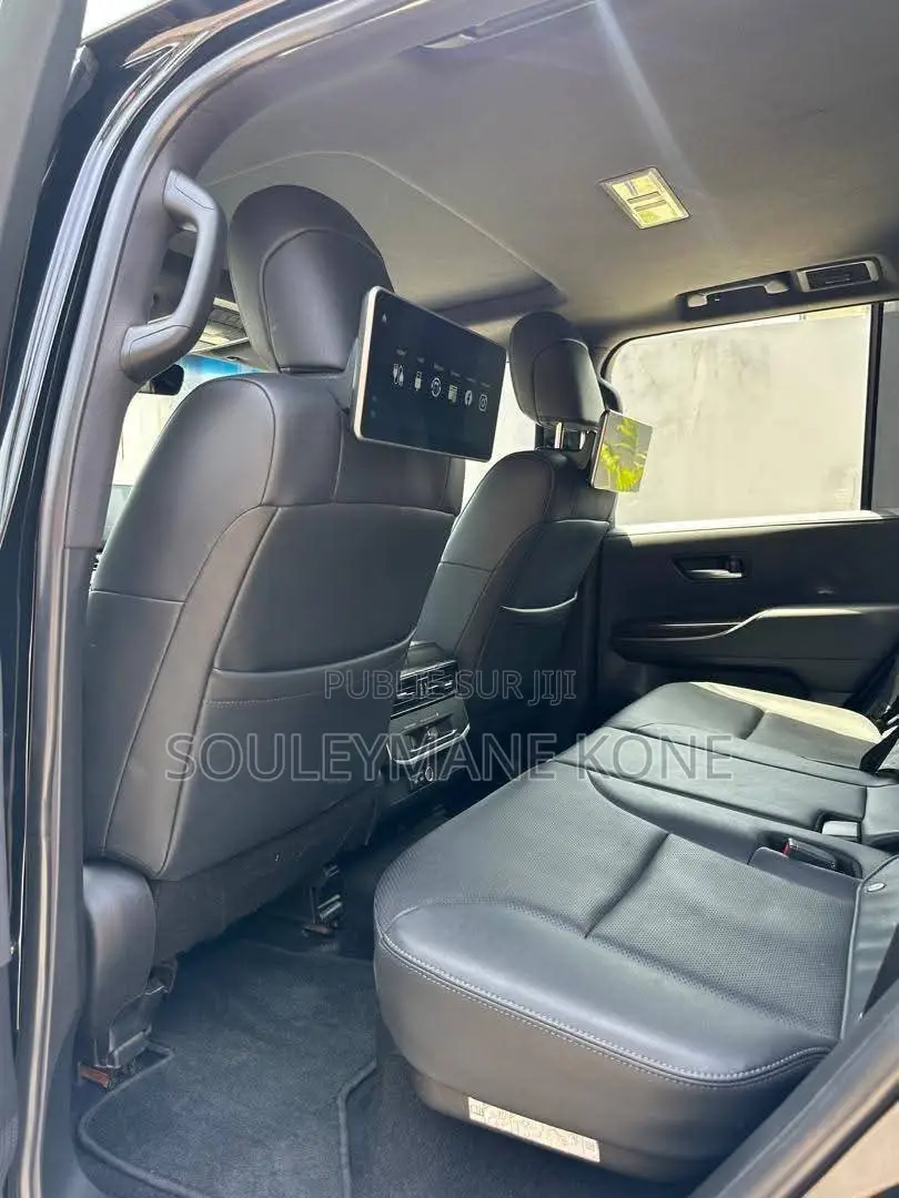 Toyota Land Cruiser 2022 Noir