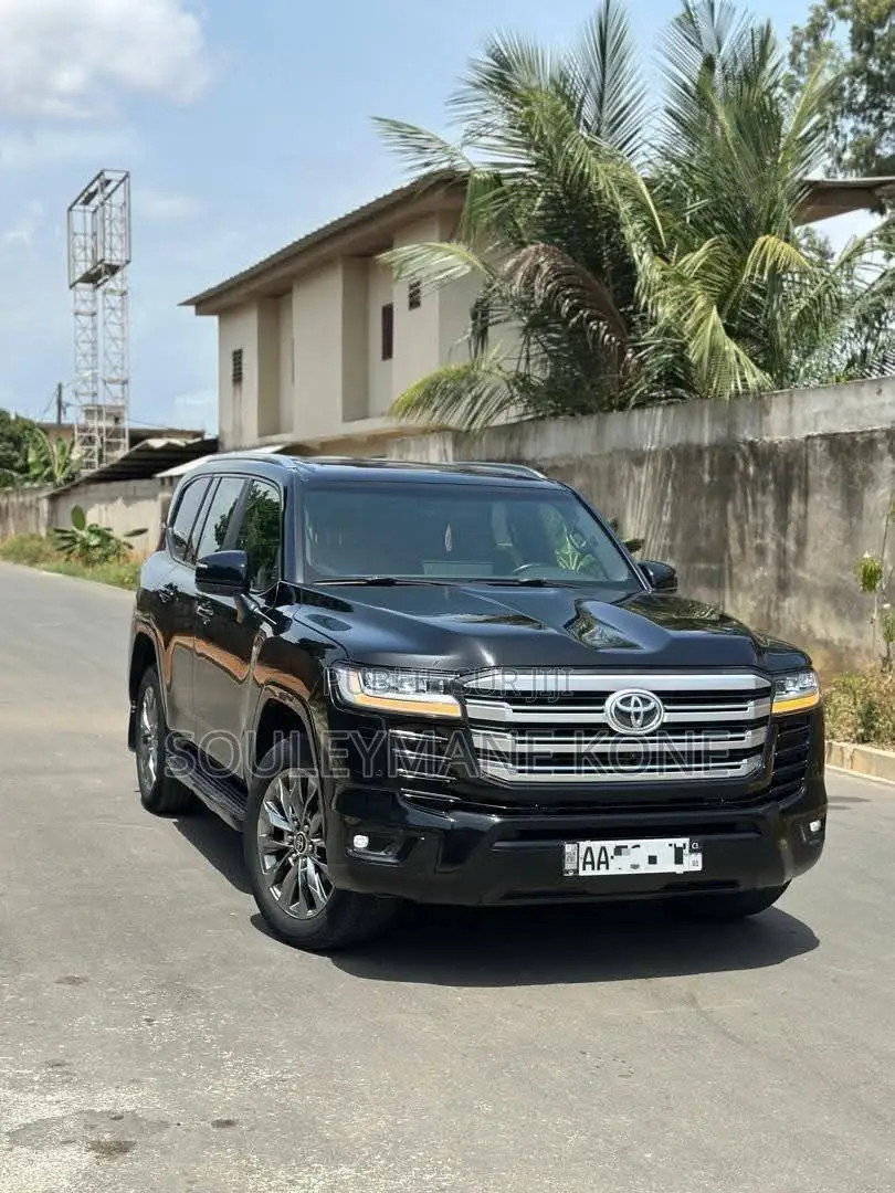 Toyota Land Cruiser 2022 Noir