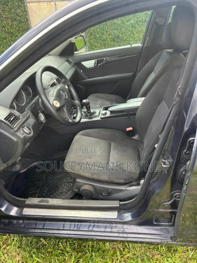 Mercedes-Benz C180 2009 Noir