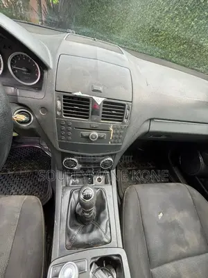 Mercedes-Benz C180 2009 Noir