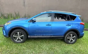 Toyota RAV4 2017 Bleu
