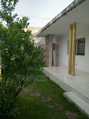 3chbre Duplex dans Francis Gweh, Cocody à Louer