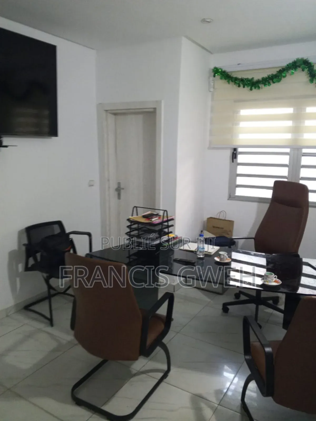 3chbre Duplex dans Francis Gweh, Cocody à Louer