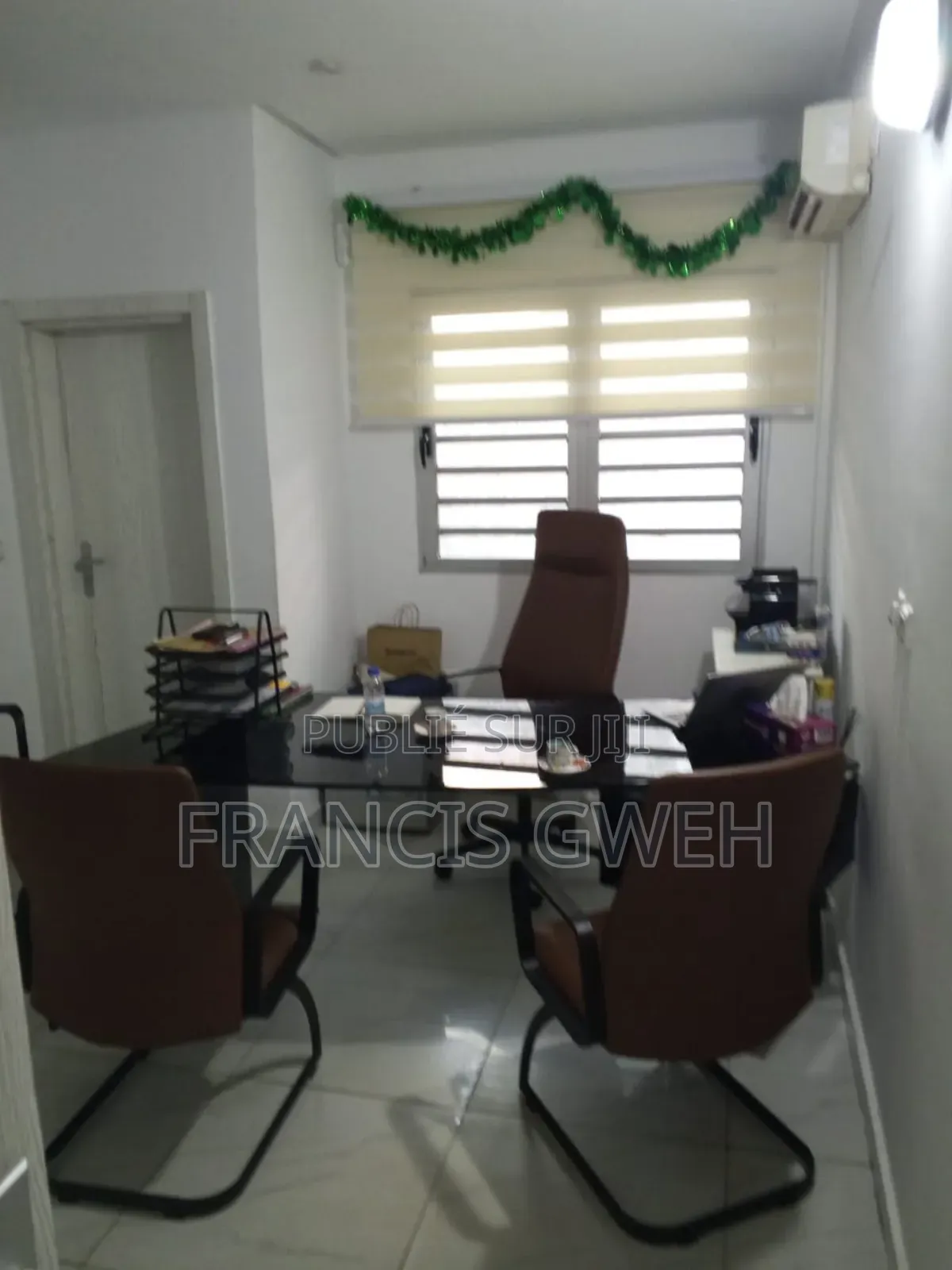 3chbre Duplex dans Francis Gweh, Cocody à Louer