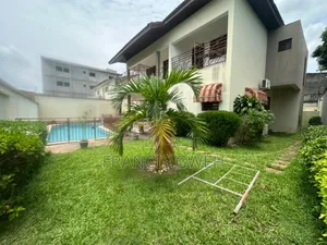 4chbre Duplex dans Francis Gweh, Cocody à Louer
