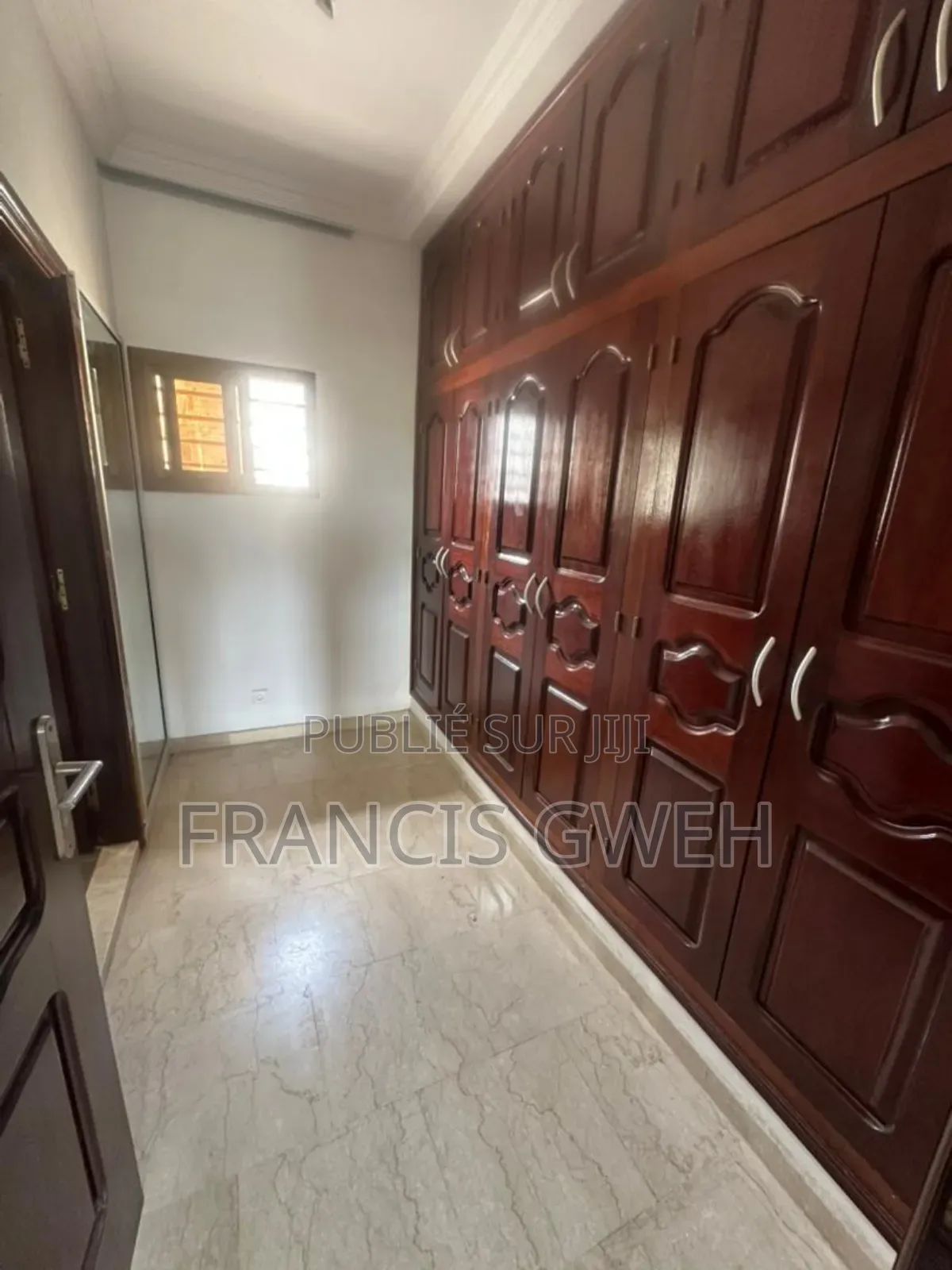 4chbre Duplex dans Francis Gweh, Cocody à Louer