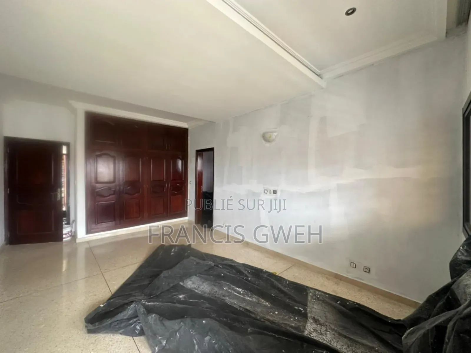 4chbre Duplex dans Francis Gweh, Cocody à Louer