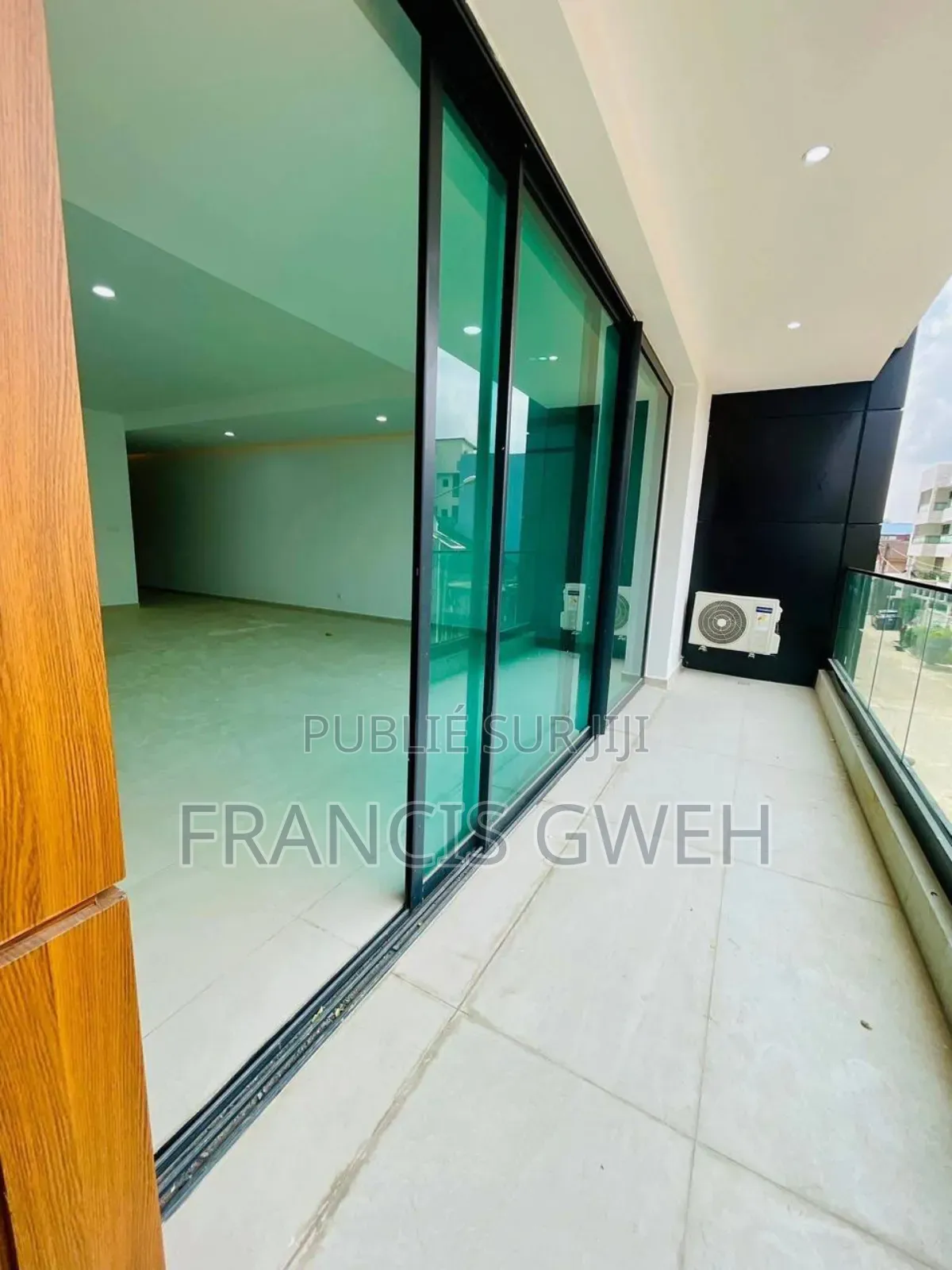 2chbre Appartement dans Francis Gweh, Cocody à Louer