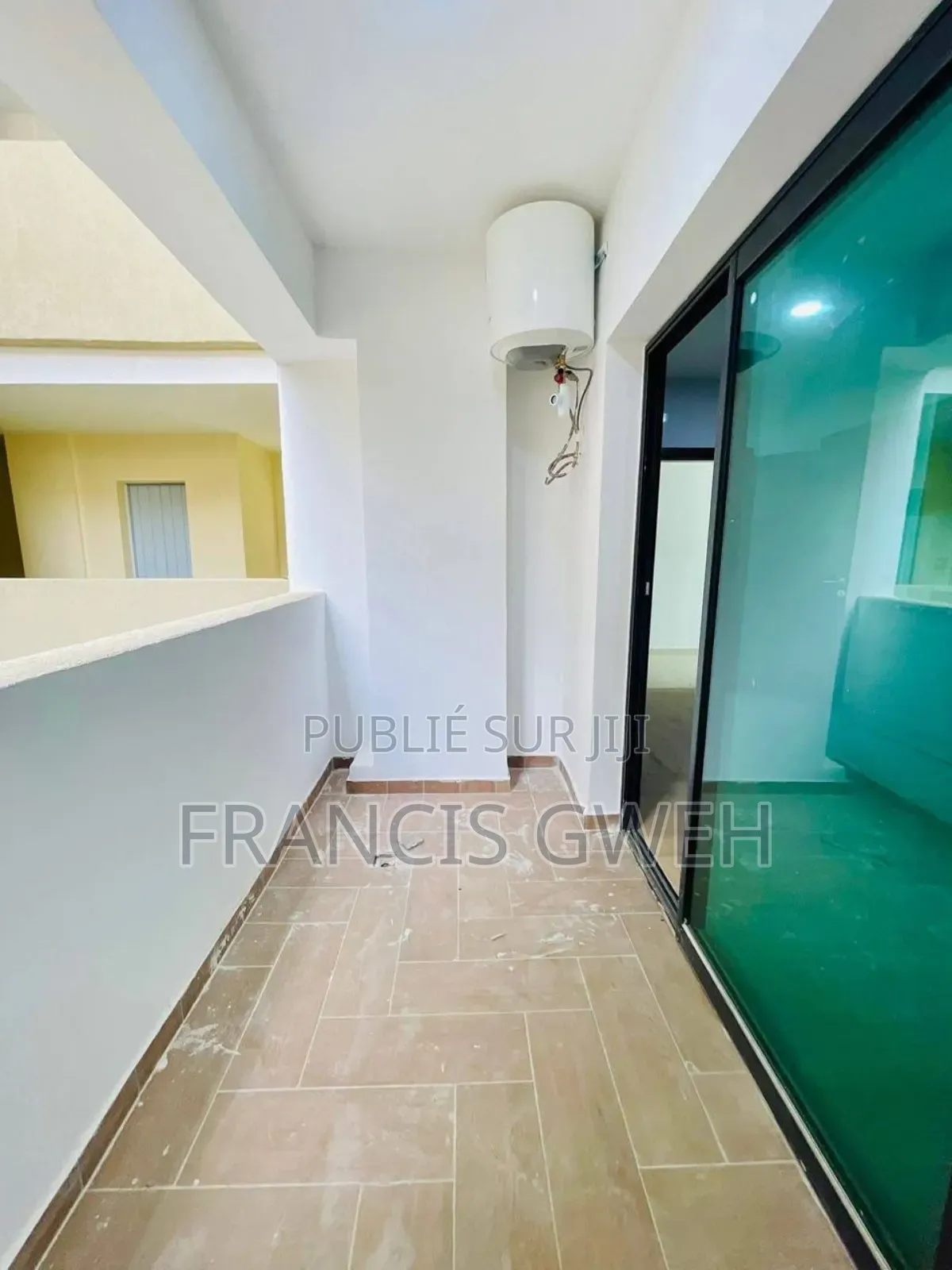 2chbre Appartement dans Francis Gweh, Cocody à Louer