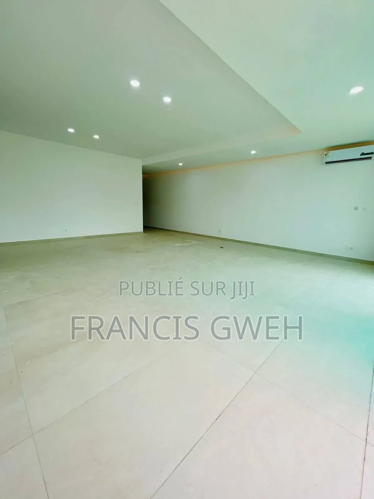 2chbre Appartement dans Francis Gweh, Cocody à Louer