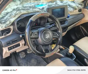 Suzuki Dzire 2025 Gris