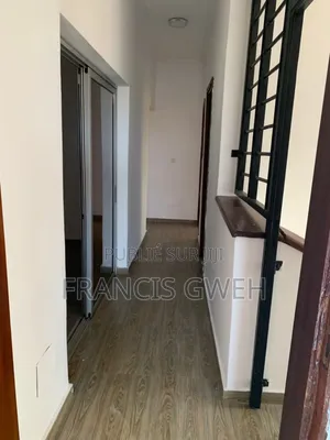 4chbre Duplex dans Francis Gweh, Cocody à Louer
