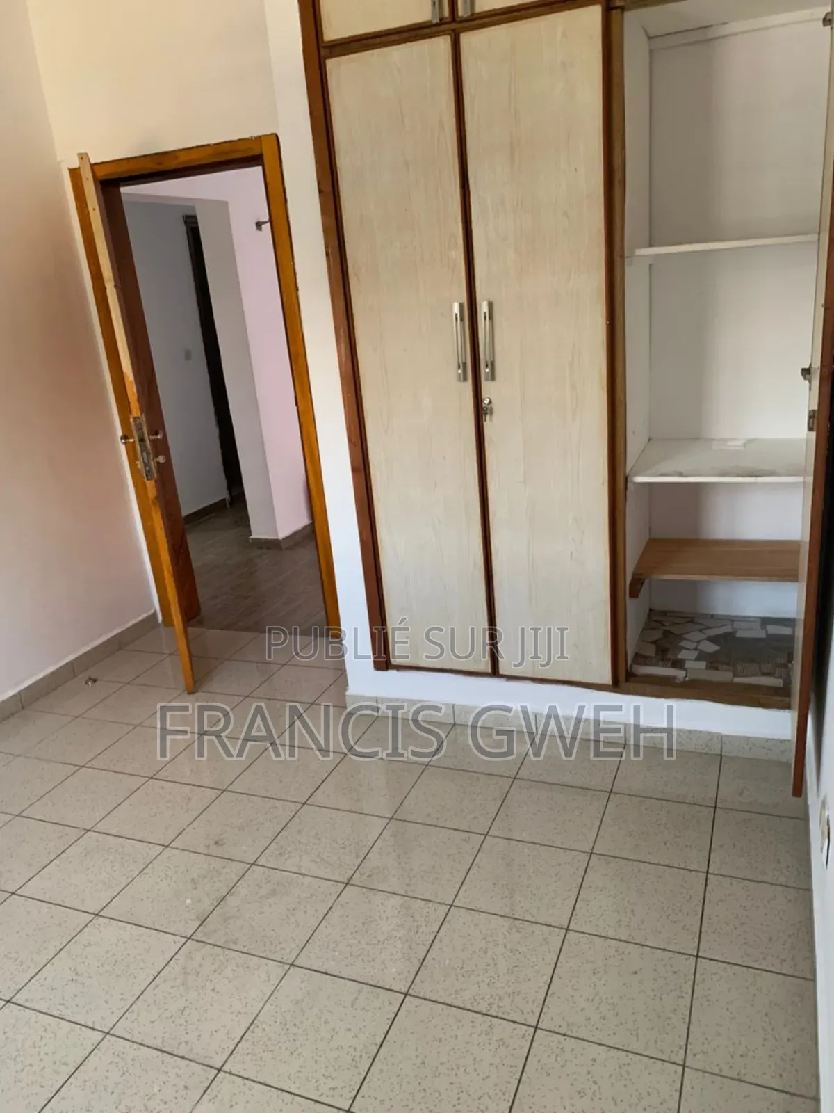 4chbre Duplex dans Francis Gweh, Cocody à Louer