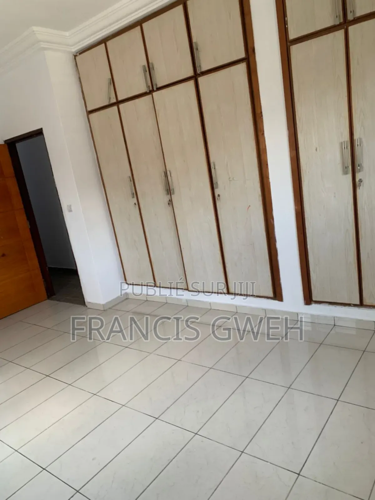4chbre Duplex dans Francis Gweh, Cocody à Louer