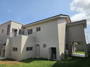 3chbre Duplex dans Francis Gweh, Cocody à Louer