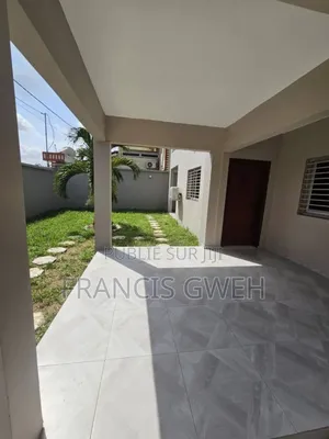 3chbre Duplex dans Francis Gweh, Cocody à Louer
