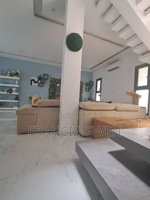4chbre Duplex dans Francis Gweh, Cocody à Louer