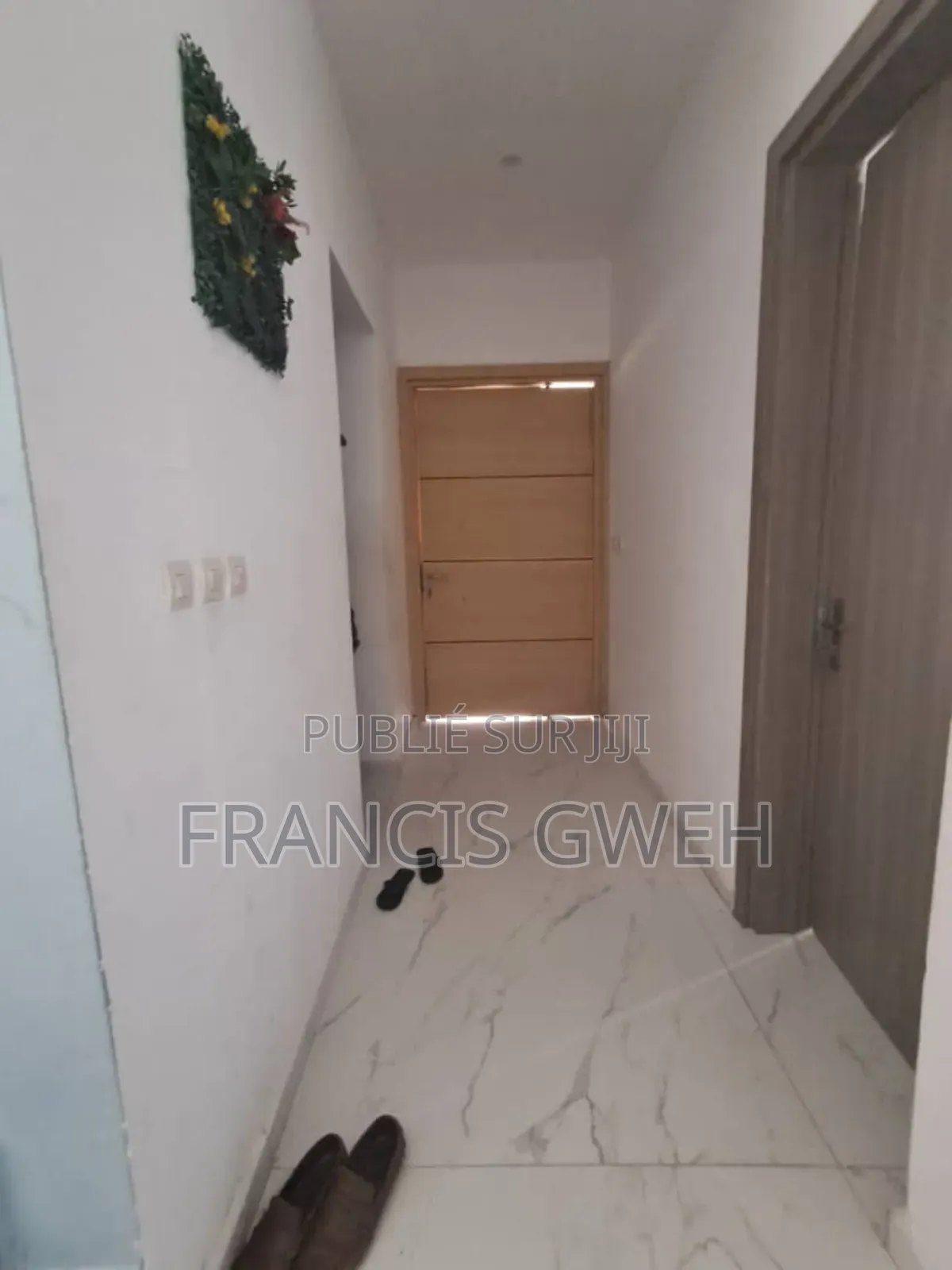 4chbre Duplex dans Francis Gweh, Cocody à Louer