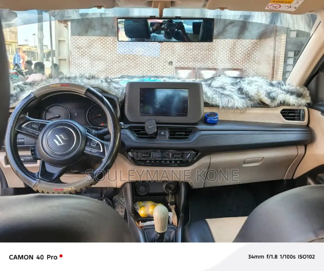 Suzuki Dzire 2025 Gris