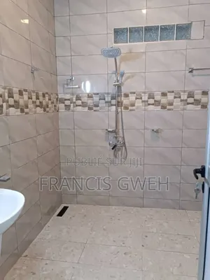 3chbre Villa dans Francis Gweh, Cocody à Louer