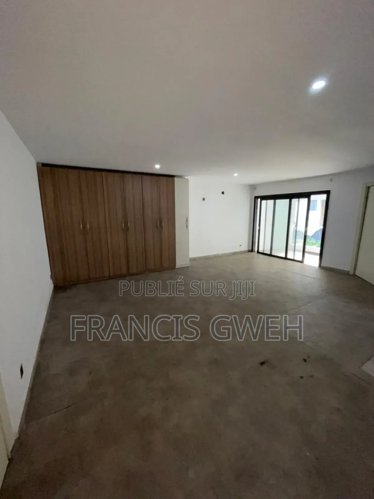 2chbre Appartement dans Francis Gweh, Cocody à Louer