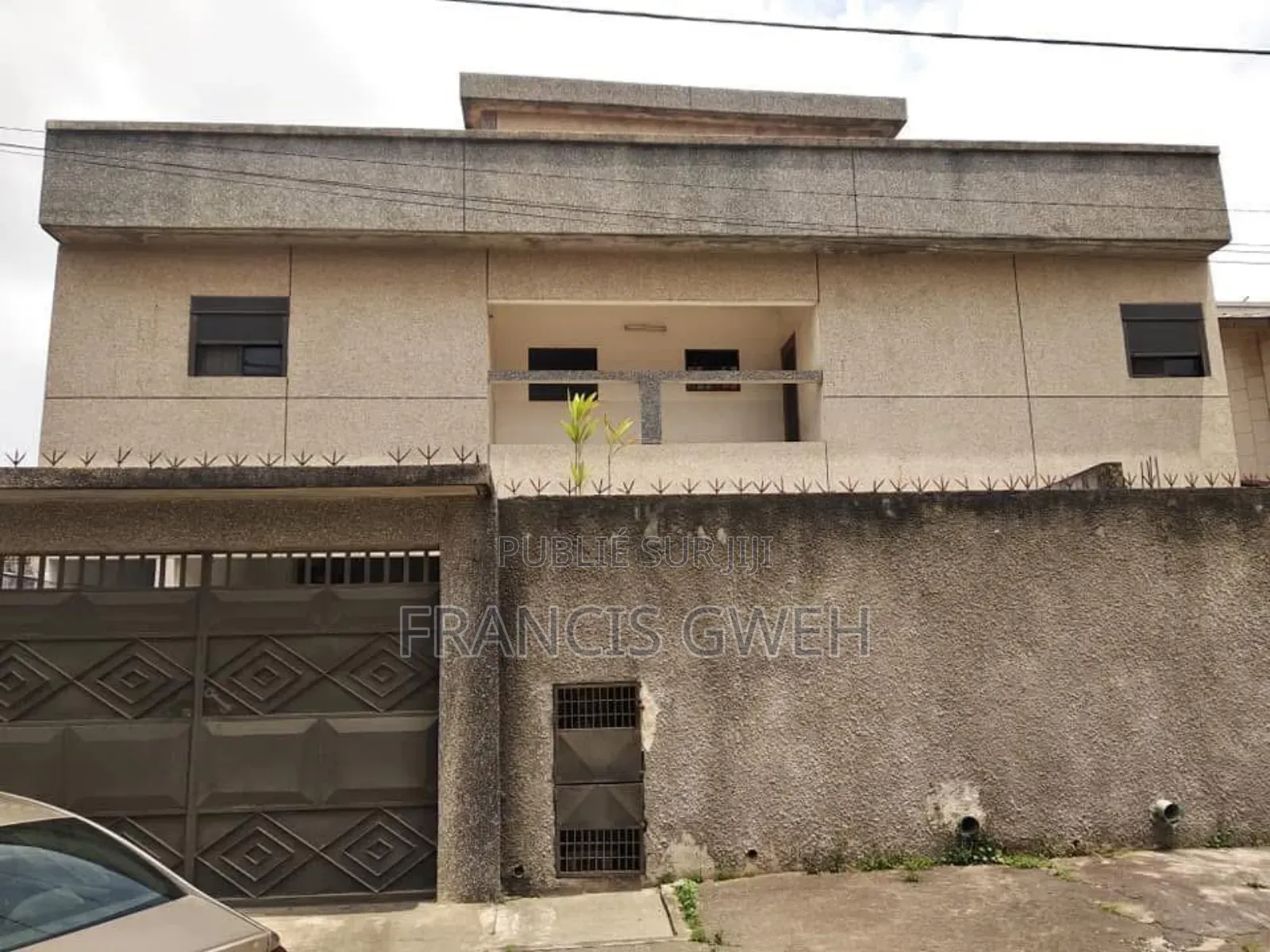 7chbre Duplex dans Francis Gweh, Cocody à Vendre