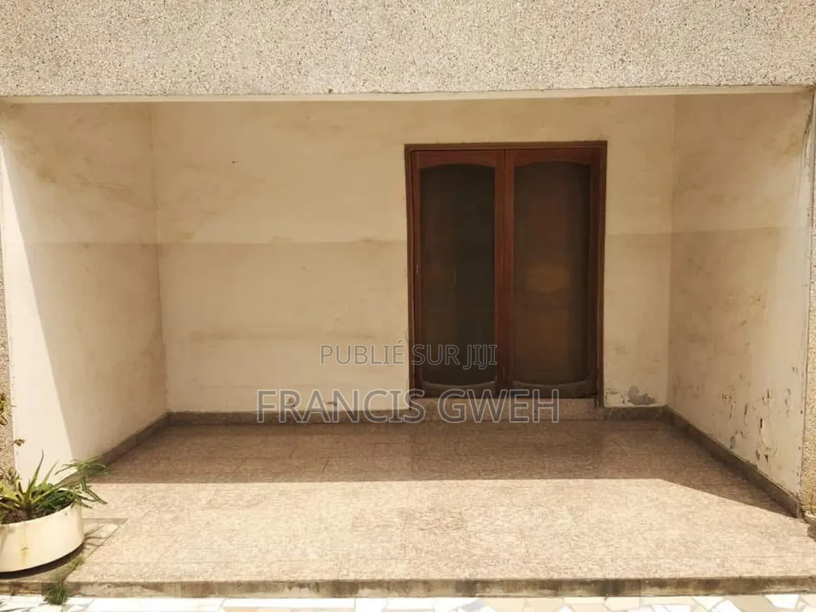 7chbre Duplex dans Francis Gweh, Cocody à Vendre